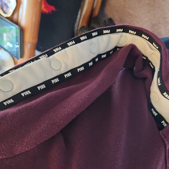 PINK BY VICTORIA SECRET HOODIE And leggings - Picture 3 of 9
